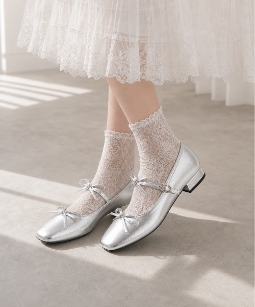 shoes365(シューズスリーシックスファイヴ)の「SHOES 365 スクエアトゥメリージェーンパンプス(パンプス・レディース・シルバー・23.5cm/24.0cm/23.0cm)」の8枚目の写真