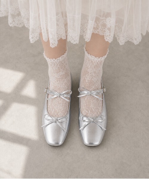 shoes365(シューズスリーシックスファイヴ)の「SHOES 365 スクエアトゥメリージェーンパンプス(パンプス・レディース・シルバー・23.5cm/24.0cm/23.0cm)」の10枚目の写真