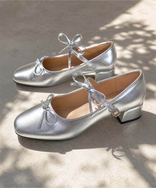 shoes365(シューズスリーシックスファイヴ)の「SHOES 365 スクエアトゥメリージェーンパンプス(パンプス・レディース・シルバー・23.5cm/24.0cm/23.0cm)」の21枚目の写真