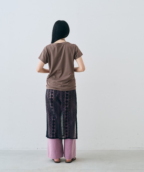 MEDE19F(メデジュウキュウ)の「MEDE19F 汗じみ軽減&接触冷感素材の大人感こなれTシャツ(Tシャツ/カットソー・レディース・ベージュ/ネイビー系/ブラウン系その他・M/L/LL)」の14枚目の写真
