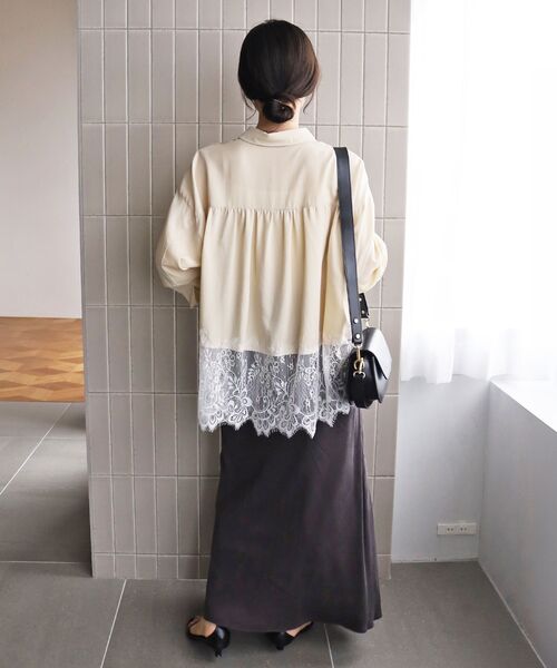 le.coeur blanc(ルクールブラン)の「フィブリルツイルヘムレースシャツ(シャツ/ブラウス・レディース・ブラック/ダークブラウン/アイボリー・38)」の7枚目の写真