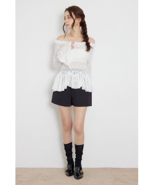 rienda(リエンダ)の「レースオフショルダーペプラムトップス 秋服(Tシャツ/カットソー・レディース・ブラウン/ブラック/ホワイト・FREE)」の4枚目の写真