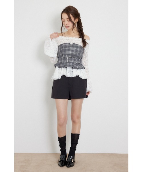 rienda(リエンダ)の「レースオフショルダーペプラムトップス 秋服(Tシャツ/カットソー・レディース・ブラウン/ブラック/ホワイト・FREE)」の8枚目の写真