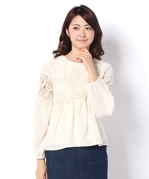 Chico(チコ)の「【who's who Chico】 レース切り替えブラウス(シャツ/ブラウス・レディース・ホワイト/アイボリー・FREE)」の1枚目の写真