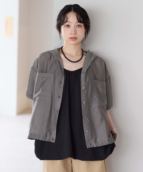 HEART MARKET(ハートマーケット)の「半袖フーディシャツ(シャツ/ブラウス・レディース・グレイッシュベージュ/ブラウン/ブラック/チャコール・FREE)」の3枚目の写真