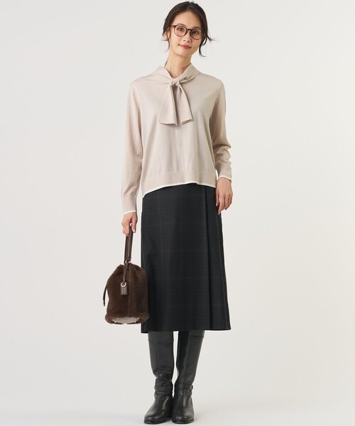 J.PRESS（ジェイプレス）の「【一枚で着映え】WORSTED WOOL BLEND ボウタイデザイン ニット（ニット/セーター・レディース・ライトグレー系/ワイン系/ネイビー系・MEDIUM/LARGE）」の7枚目の写真