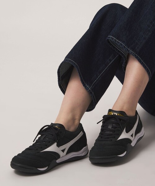 MIZUNO(ミズノ )の「<MIZUNO>MORELIA LS(スニーカー・レディース・ダークブラウン/ブラック/ライトピンク・25cm/23.5cm/25.5cm/24.5cm/24cm/26cm)」の5枚目の写真