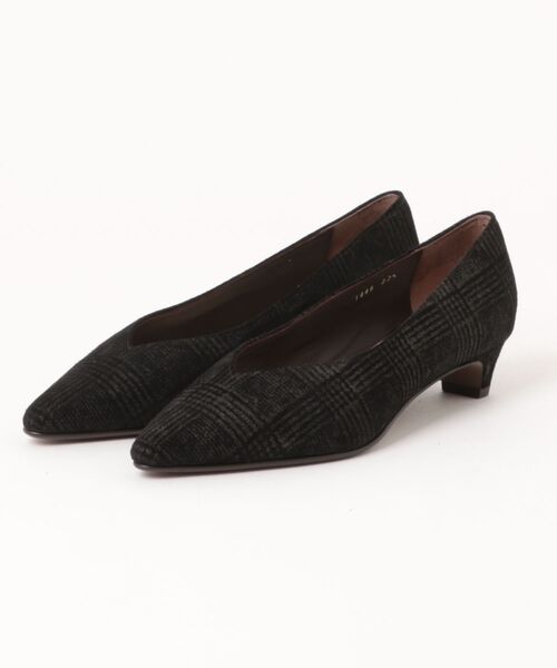 MACKINTOSH LONDON(マッキントッシュ ロンドン)の「ポインテッドトゥプレーンパンプス(パンプス・レディース・ブラック系その他/ベージュ/ブラック・23.0cm/24.5cm/24.0cm/23.5cm/22.5cm/22.0cm)」の2枚目の写真