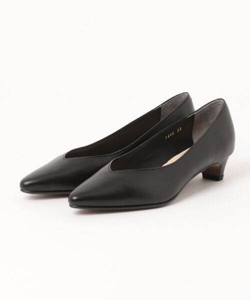 MACKINTOSH LONDON(マッキントッシュ ロンドン)の「ポインテッドトゥプレーンパンプス(パンプス・レディース・ブラック系その他/ベージュ/ブラック・23.0cm/24.5cm/24.0cm/23.5cm/22.5cm/22.0cm)」の1枚目の写真