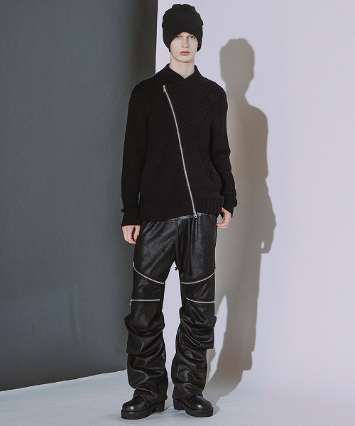 NO ID.(ノーアイディ)の「mp15502- ラングウィッドZIP-PT ジップパンツ(859006-580P)(その他パンツ・メンズ・ブラック/ブラック系その他・2/1)」の9枚目の写真