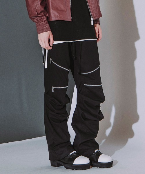 NO ID.(ノーアイディ)の「mp15502- ラングウィッドZIP-PT ジップパンツ(859006-580P)(その他パンツ・メンズ・ブラック/ブラック系その他・2/1)」の11枚目の写真