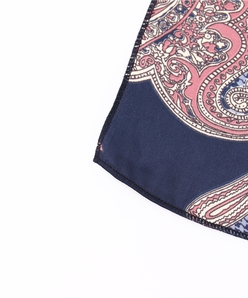 Chico（チコ）の「ペイズリースカーフ（ストール/ショール・レディース・ホワイト/レッド/ネイビー・FREE）」の5枚目の写真