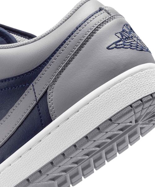 JORDAN BRAND(ジョーダンブランド)の「エア ジョーダン 1 LOW メンズシューズ / Air Jordan 1 Low Men's Shoes 553558-058 Tech Grey(スニーカー・メンズ・グレー・29.5/29/30/27.5/27/28/28.5/26.5/26/25.5/25)」の8枚目の写真