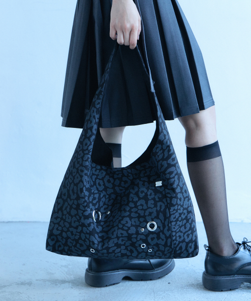 OART（オアート）の「Eyelet Hobo Bag [BLACK LEOPARD]（ショルダーバッグ・レディース・その他・FREE）」の3枚目の写真