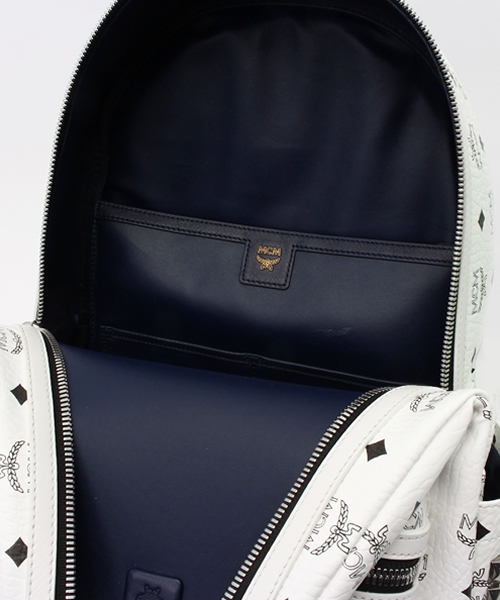 MCM（エムシーエム）の「【MCM】BACK PACK MEDIUM STARK（バックパック/リュック・メンズ・ブラック/ホワイト・FREE）」の7枚目の写真