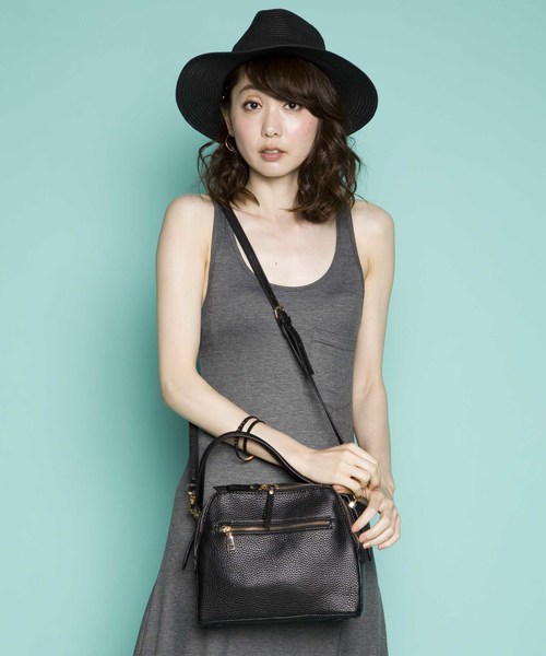 PLAIN CLOTHING（プレーンクロージング）の「2WAYショルダーバッグ/ハンドバッグ【PLAIN CLOTHING】（ショルダーバッグ・レディース・グレー/ブラック・FREE）」の2枚目の写真