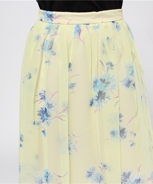 31 Sons de mode(トランテアン ソン ドゥ モード)の「オーガンジーフラワープリントタックスカート(スカート・レディース・イエロー/ブラック/ブルー・38/36)」の7枚目の写真