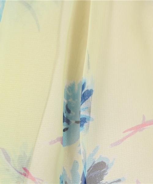31 Sons de mode(トランテアン ソン ドゥ モード)の「オーガンジーフラワープリントタックスカート(スカート・レディース・イエロー/ブラック/ブルー・38/36)」の4枚目の写真