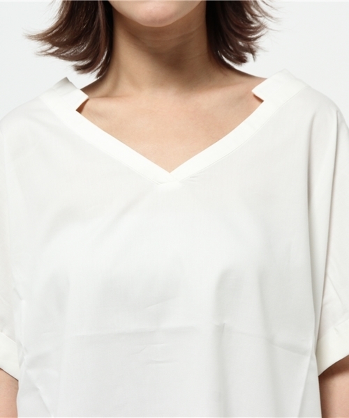 Heather（ヘザー）の「ボリュームVネックプルオーバー  716290（シャツ/ブラウス・レディース・カーキ/ライトピンク/アイボリー・FREE）」の11枚目の写真