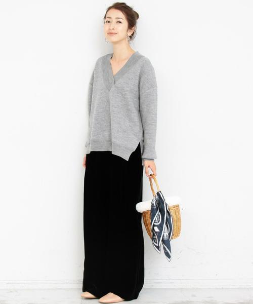 BEAUTY&YOUTH UNITED ARROWS(ビューティーアンドユースユナイテッドアローズ)の「BY∴ フェルトVネックニット◆(ニット/セーター・レディース・グレー/ナチュラル/ライトブルー・FREE)」の4枚目の写真