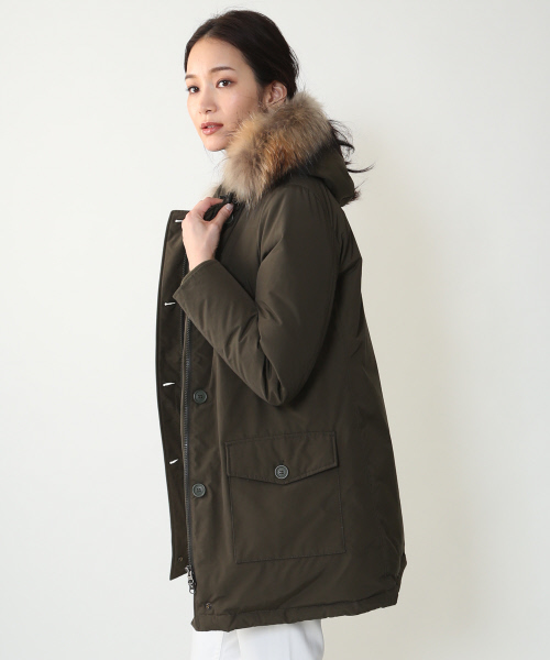 Abahouse Devinette(ドゥヴィネット)の「WOOLRICH ARCTIC PARKA ダウンコート(ダウンジャケット/コート・レディース・カーキ/ネイビー・FREE)」の4枚目の写真