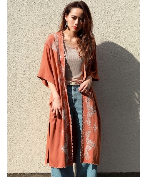 MURUA（ムルーア）の「ｆｌｏｗｅｒカットワークガウン（その他アウター・レディース・アイボリー/ブラック/オレンジ/イエロー・FREE）」の6枚目の写真