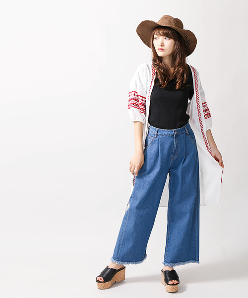 WEGO(ウィゴー)の「WEGO/エスニック刺繍ロングガウン(カーディガン/ボレロ・レディース・ホワイト/ブラック・FREE)」の13枚目の写真