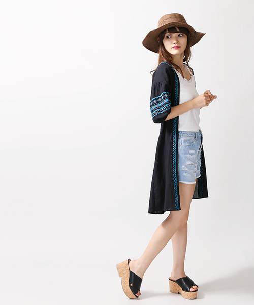 WEGO(ウィゴー)の「WEGO/エスニック刺繍ロングガウン(カーディガン/ボレロ・レディース・ホワイト/ブラック・FREE)」の17枚目の写真