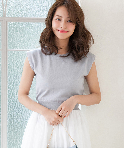 Color（カラー）の「フレンチスリーブコンパクトニット（ニット/セーター・レディース・ブラック/ブラウン/グレー/ホワイト・MEDIUM）」の3枚目の写真