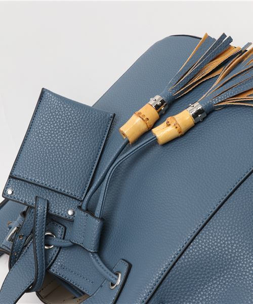 un dix cors(アンディコール)の「バンブータッセルショルダーBAG(ショルダーバッグ・レディース・モカ/ブルー・フリ-)」の5枚目の写真