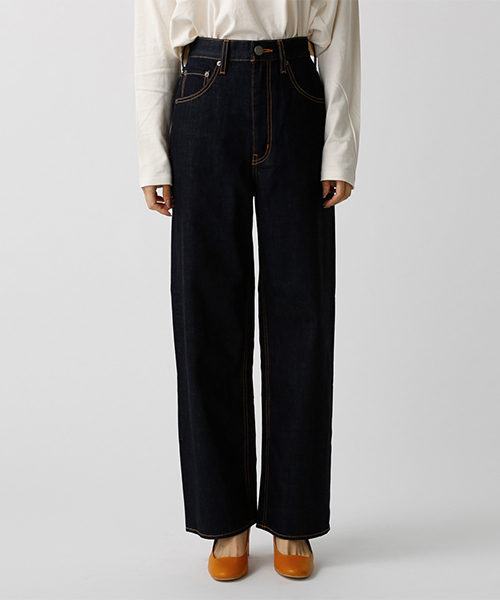 AZUL by moussy（アズールバイマウジー）の「【20190912販売禁止】ハイウエストワイドデニムパンツⅡ（デニムパンツ・レディース・ワンウォッシュ・24inch/25inch/26inch/27inch）」の5枚目の写真