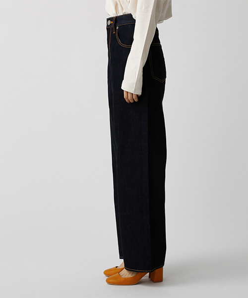 AZUL by moussy（アズールバイマウジー）の「【20190912販売禁止】ハイウエストワイドデニムパンツⅡ（デニムパンツ・レディース・ワンウォッシュ・24inch/25inch/26inch/27inch）」の6枚目の写真