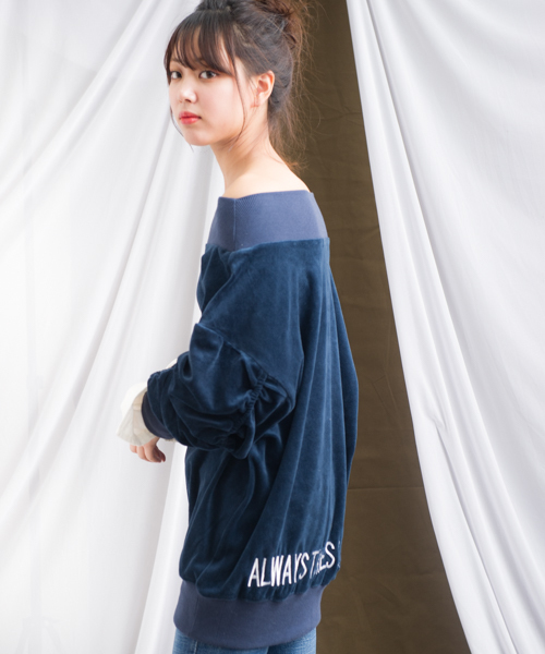 ROGER AND RAW(ロジャーアンドロウ)の「Roger&Raw / 綿ベロアオフショル袖シャツプルオーバー(ニット/セーター・レディース・ブラック/チャコールグレー/カーキ/ネイビー・M)」の13枚目の写真