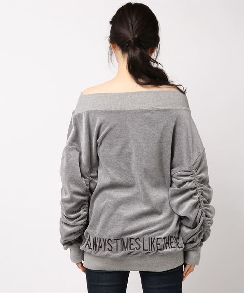 ROGER AND RAW(ロジャーアンドロウ)の「Roger&Raw / 綿ベロアオフショル袖シャツプルオーバー(ニット/セーター・レディース・ブラック/チャコールグレー/カーキ/ネイビー・M)」の17枚目の写真