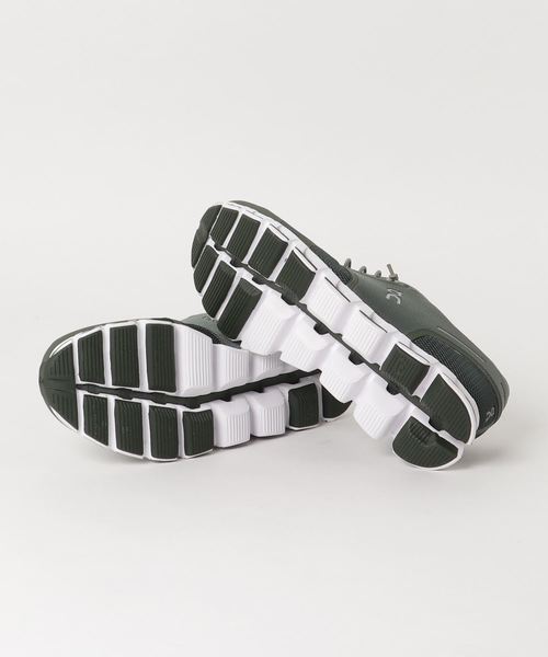 SHIPS Days(シップスデイズ)の「ON:CLOUD 2018(スニーカー・メンズ・ネイビー/ブラック/ダークグレー/オリーブ・26/26.5/27/27.5/28/28.5/29)」の5枚目の写真