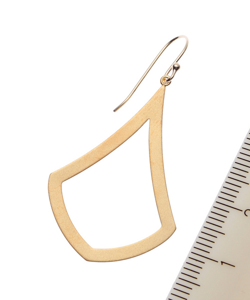 ベーシックイチョウ形 フックピアス Cocoshnik K10フック ピアス 両耳用 Cocoshnik フックピアス Onkitsch ココシュニックオンキッチュ のファッション