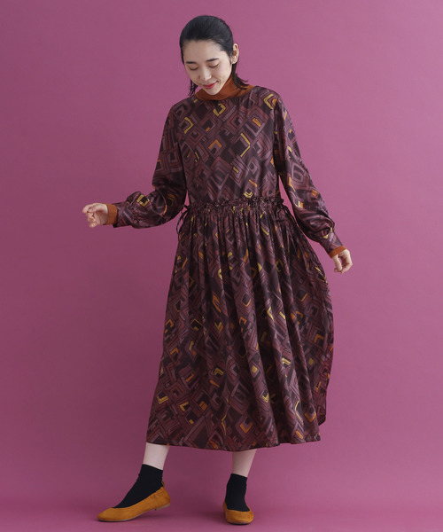 MERLOT（メルロー）の「額縁から馬柄ワンピース7864（ワンピース