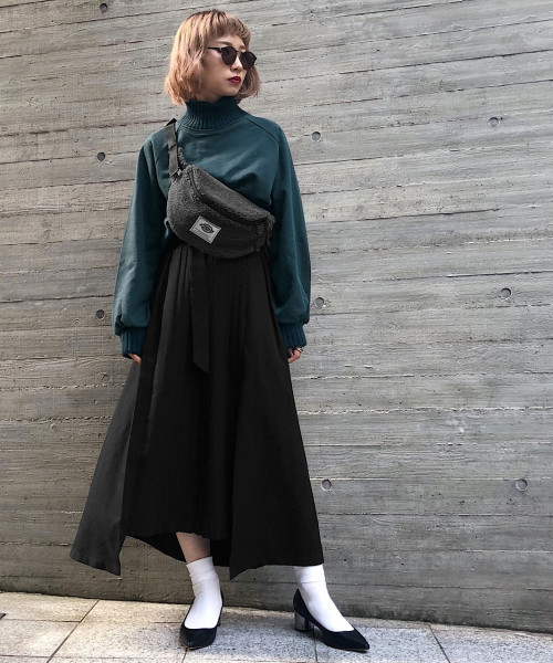 PAGEBOY(ページボーイ)の「リブハイネック裏毛スウェットプルオーバー(スウェット・レディース・ブラック/オフホワイト/グリーン/モカ/パープル・FREE)」の12枚目の写真