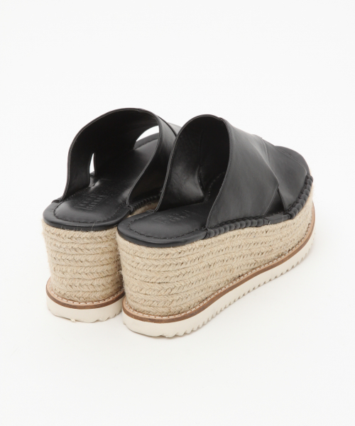 LOWRYS FARM（ローリーズファーム）の「コンビソールサンダル　826741（サンダル・レディース・ブラック/ブラウン・MEDIUM/LARGE）」の8枚目の写真