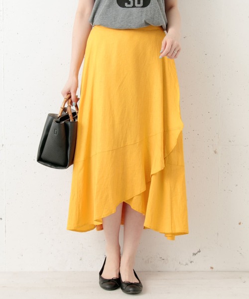 URBAN RESEARCH Sonny Label(アーバンリサーチサニーレーベル)の「リネンラップマキシスカート∴(スカート・レディース・イエロー/ネイビー・38/36)」の2枚目の写真