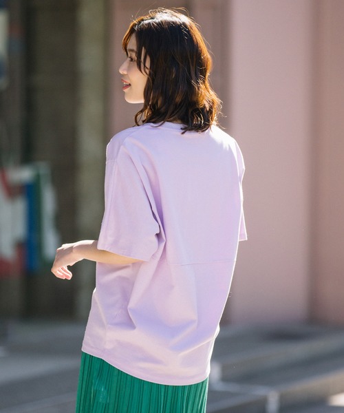 Munich(ミューニック)の「CATCHYレタードロゴTシャツ(Tシャツ/カットソー・レディース・ホワイト/カーキ/ラベンダー/グレイッシュベージュ・FREE)」の9枚目の写真