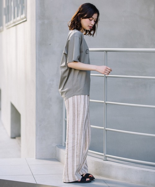 Munich(ミューニック)の「CATCHYレタードロゴTシャツ(Tシャツ/カットソー・レディース・ホワイト/カーキ/ラベンダー/グレイッシュベージュ・FREE)」の12枚目の写真