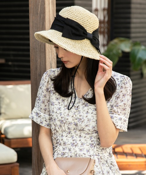 QUEENHEAD(クイーンヘッド)の「紐付き手編みストローハット(ハット・レディース・ホワイト/ブラック/ネイビー・X-LARGE/FREE/XX-LARGE)」の1枚目の写真