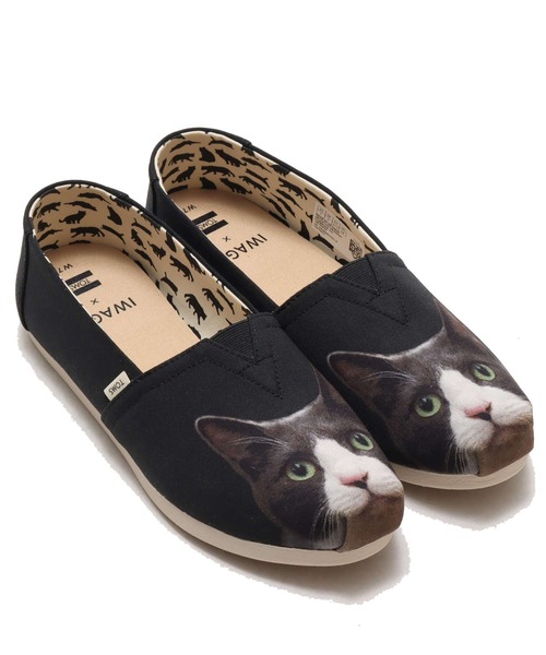TOMS（トムス）の「TOMS × IWAGO ALPARGATA (Black Gray Cat Print)（スニーカー）」 WEAR