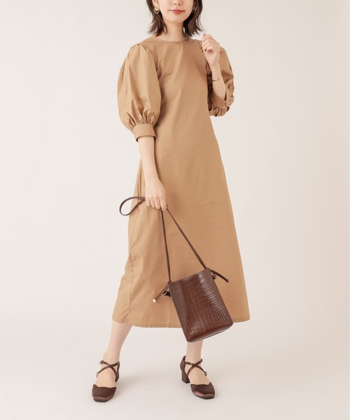 natural couture（ナチュラルクチュール）の「【ZOZO限定】バックリボンボリューム袖ワンピース（ワンピース・レディース・ブラック/グリーン/イエロー/キャメル・FREE）」の4枚目の写真