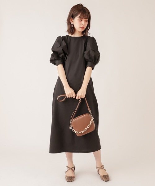 natural couture（ナチュラルクチュール）の「【ZOZO限定】バックリボンボリューム袖ワンピース（ワンピース・レディース・ブラック/グリーン/イエロー/キャメル・FREE）」の7枚目の写真