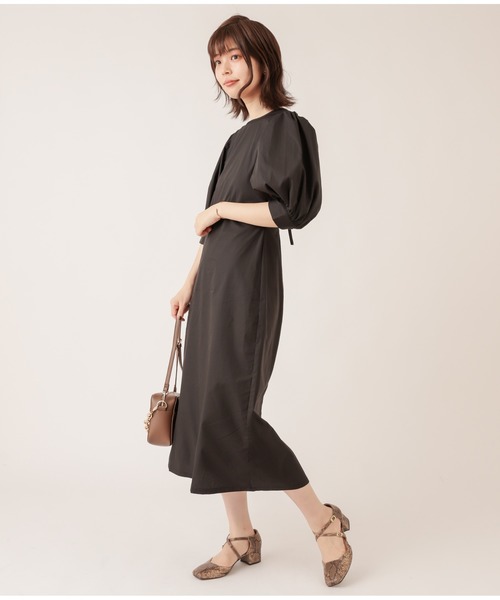 natural couture（ナチュラルクチュール）の「【ZOZO限定】バックリボンボリューム袖ワンピース（ワンピース・レディース・ブラック/グリーン/イエロー/キャメル・FREE）」の6枚目の写真