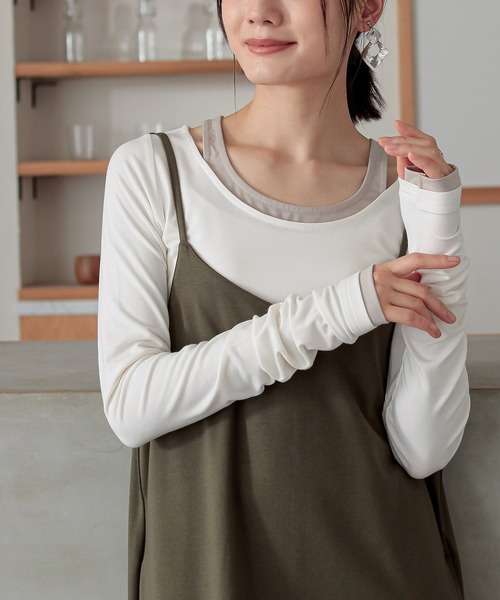 osharewalker(オシャレウォーカー)の「『レイヤード風ミリオンホット指穴ロンT』(Tシャツ/カットソー・レディース・アイボリー/バーガンディー/グレイッシュブルー/ダークグレー/ブラック・1/2/3)」の2枚目の写真