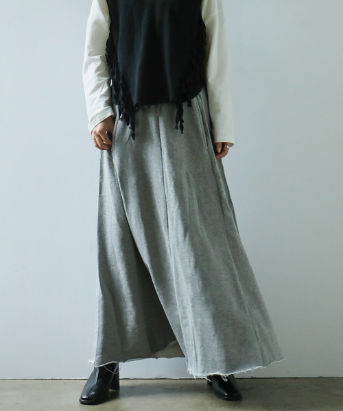 Fashion Letter(ファッションレター)の「裏毛スウェットフレアスカート ロング(スカート・レディース・ブラック/杢グレー/オートミール・M/LL/4L)」の17枚目の写真