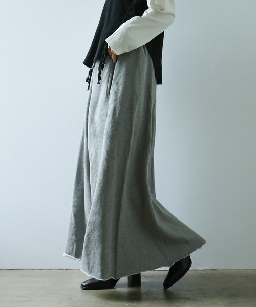 Fashion Letter(ファッションレター)の「裏毛スウェットフレアスカート ロング(スカート・レディース・ブラック/杢グレー/オートミール・M/LL/4L)」の6枚目の写真